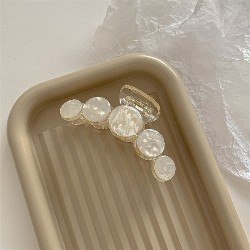 Imitation Pearl Material IG Style Women's Round Cherry Arylic Imitation Pearl Hair Claws