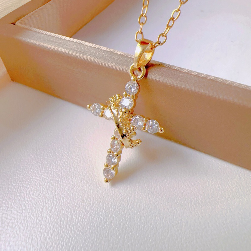 Fashionable and Simple Hot-Selling European and American Style Light Luxury Pendant Ins Style Zircon Copper Plated Real Gold Cross Necklace Factory