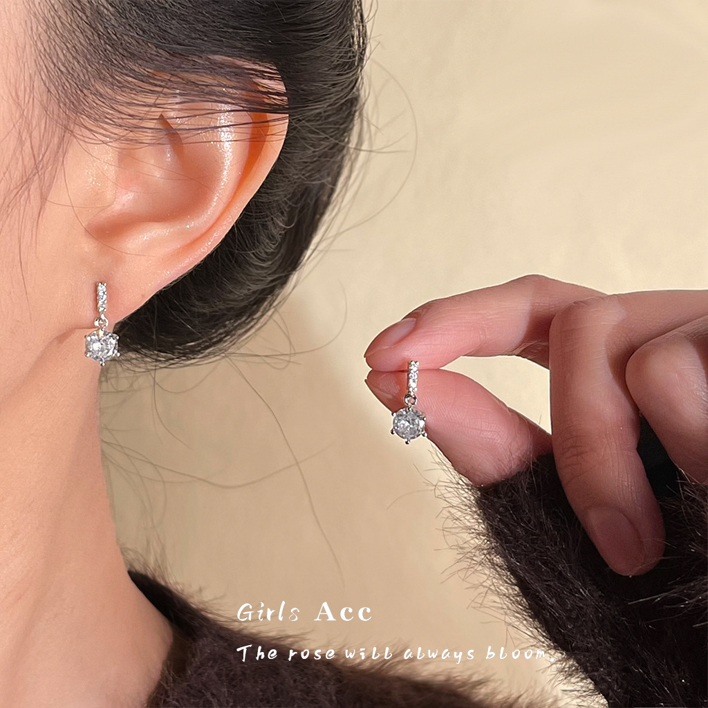 模特_0008_耳语场景新水印 拷贝 8.jpg