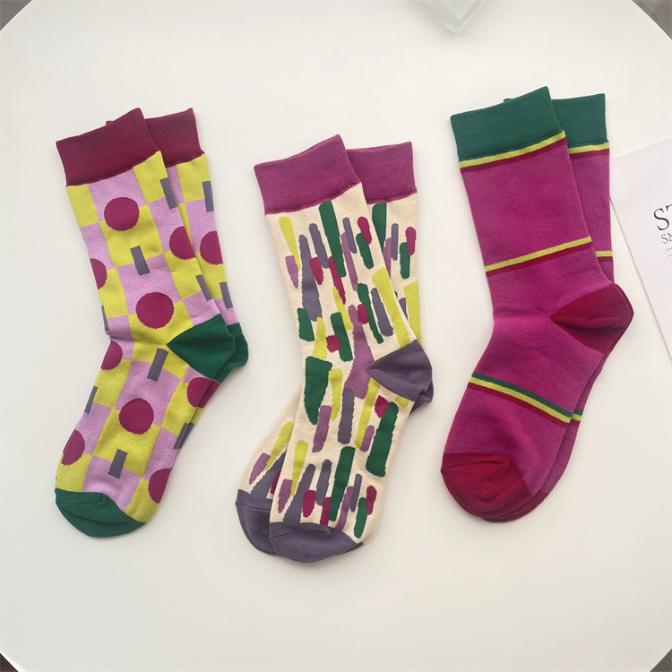 Women's Retro Round Dots Color Block Cotton Crew Socks A Pair display picture 1