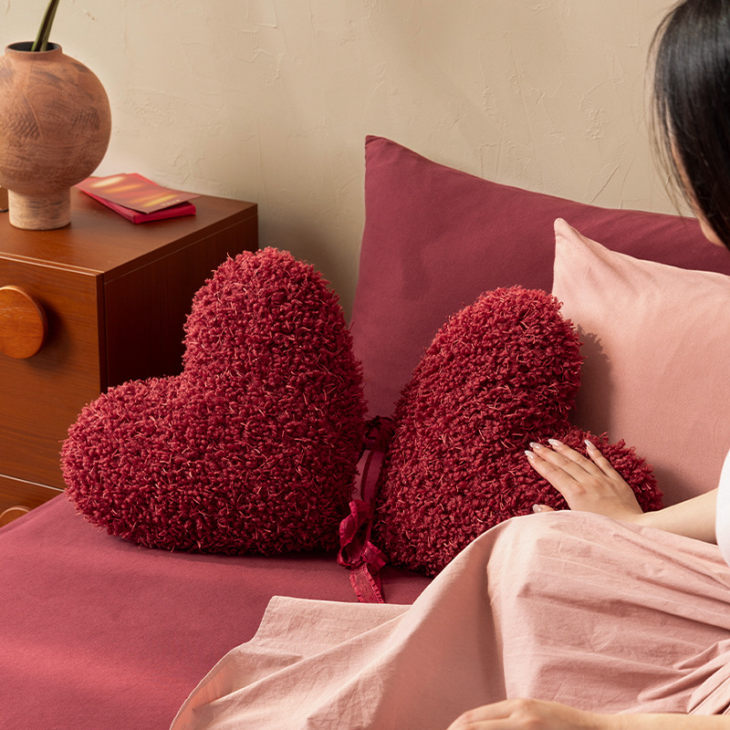 Wedding Pillow Red Heart Wedding Room Layout Bed Heart-Shaped Gift Cushion Festive Cushion Living Room Sofa Decoration