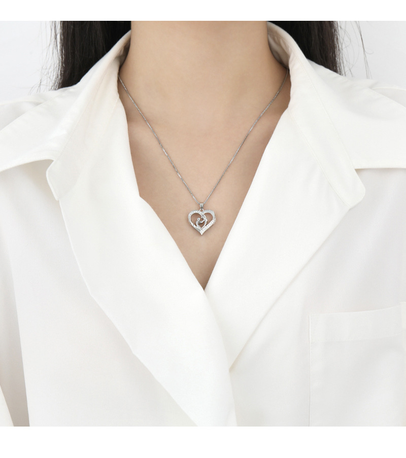 Human, Heart Shape Pattern Women'S Gender Mama Simple Style Human Heart Shape Copper Zircon Pendant Necklace In Bulk