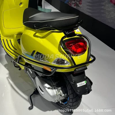 Suitable for Piaggio Vespa VESPA LX125 S125 rear bumper foot pad, protective bar, rear rack, original factory product (Motorcycle bumper) - original-factory-black-rear-bumper