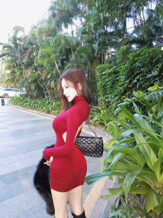 �tɫ�}�Q����������·�Ů�b�＾�Ը������L�U�հ����B��ȹ��ȹ��