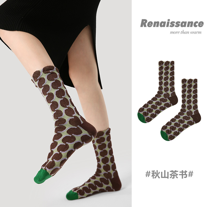 Renaissance靴下の女性の薄いタイプのinsの潮の春秋のタイプの小さい大衆のデザイン感の復古の宮廷の風の中でストッキング