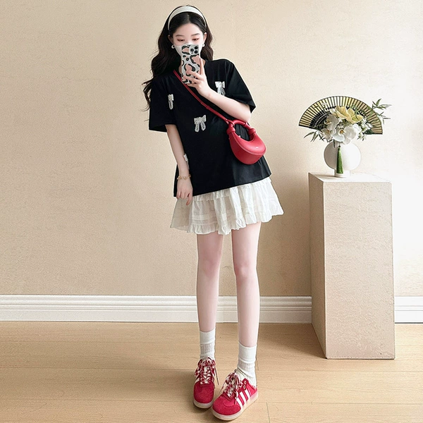 Black white skirt