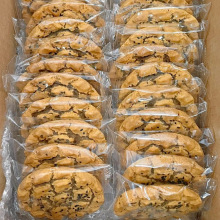 夹心一口酥黑芝麻桃酥多口味宿舍早餐代餐饱腹散装饼干下午茶点心