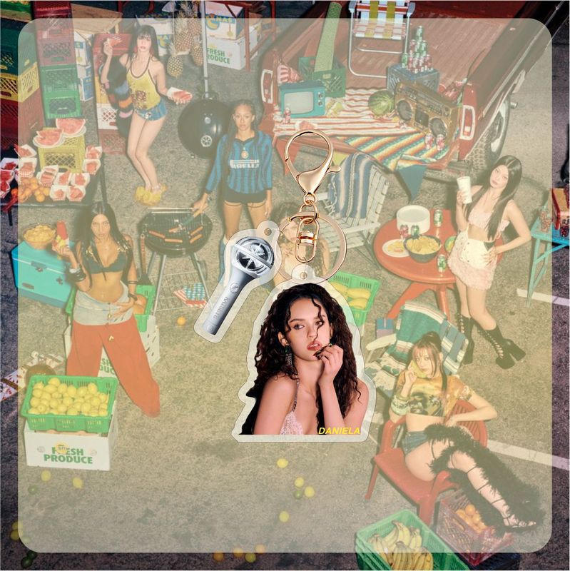 女团 KATSEYE 新款亚克力钥匙扣新款包包挂件配件饰品明星周边|undefined