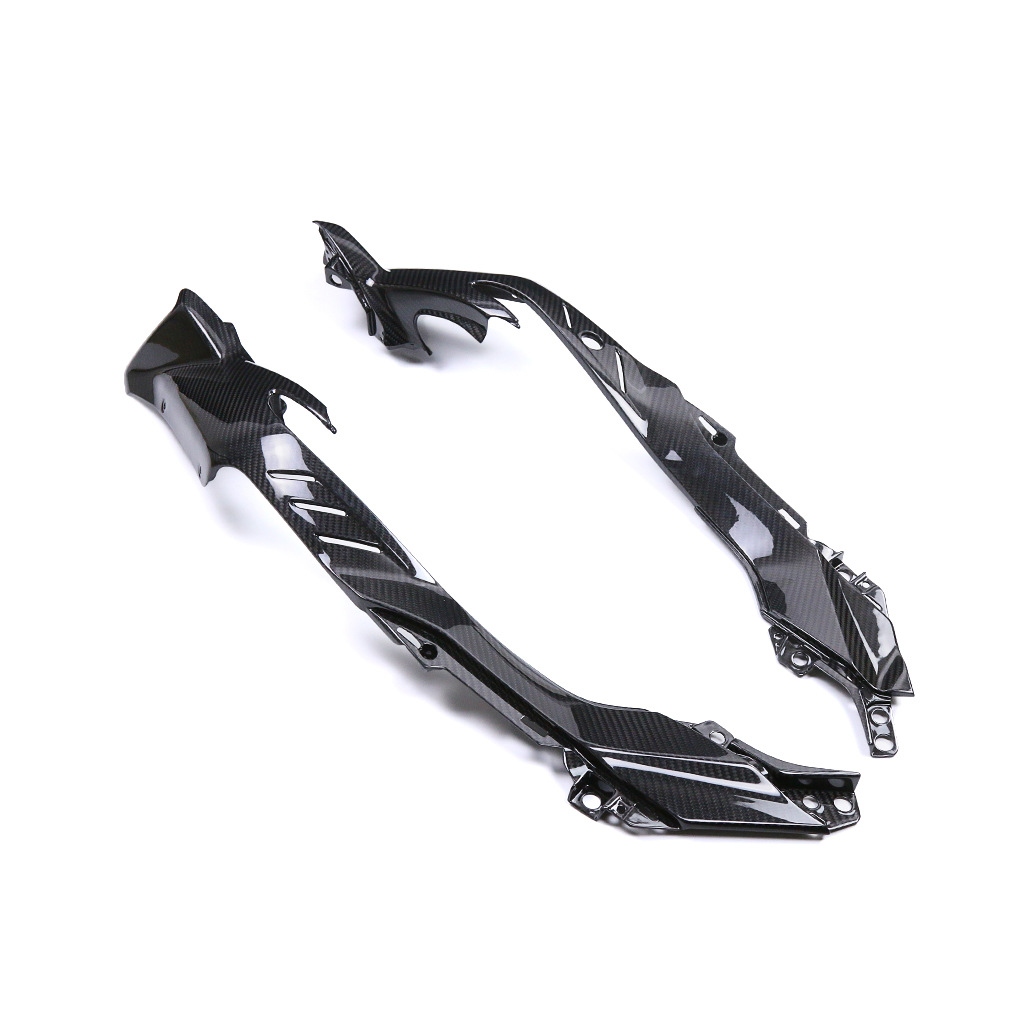 Suitable for CFMOTO spring wind 800NK rhinoceros + motorcycle modified carbon fiber shell parts car body rear seat side plate
