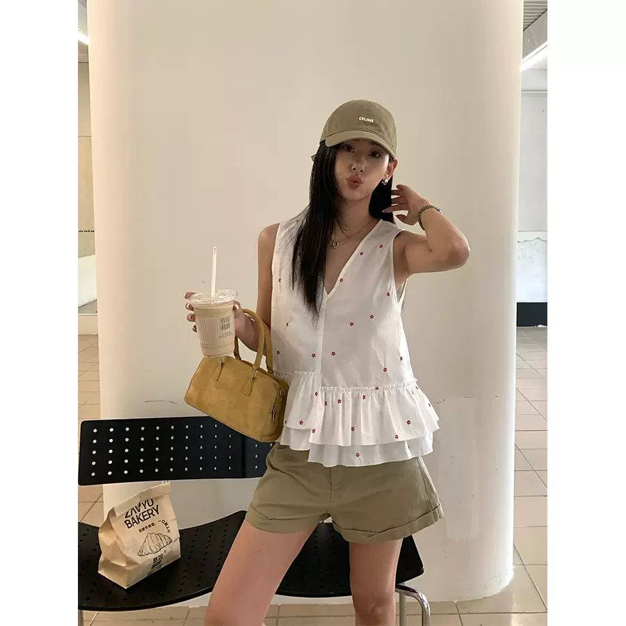 黄峥韩版荷叶边V领碎花女士无袖衬衫慵懒波点宽松背心小衫520634