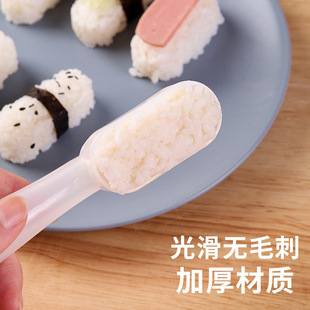 Yun Feng holds a sushi mold to make a single rice ball mold baby Japanese cuisine rice ball mold tool
