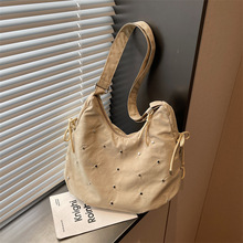 �p�����������Ů���T��������μ����ذ�С���ٴ�W��ͨ��б���