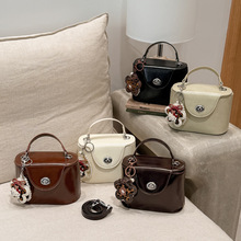 2026�¿��ļ��羳��r�Џ͹�С�����C�����eб��μ�������Ӱ�Ů