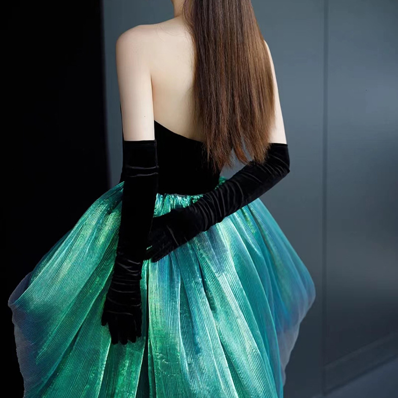 Vestido de noche negro para las mujeres 2024 nuevo banquete elegante tubo superior anfitrión elegante cola de pez largo vestido de adelgazamiento