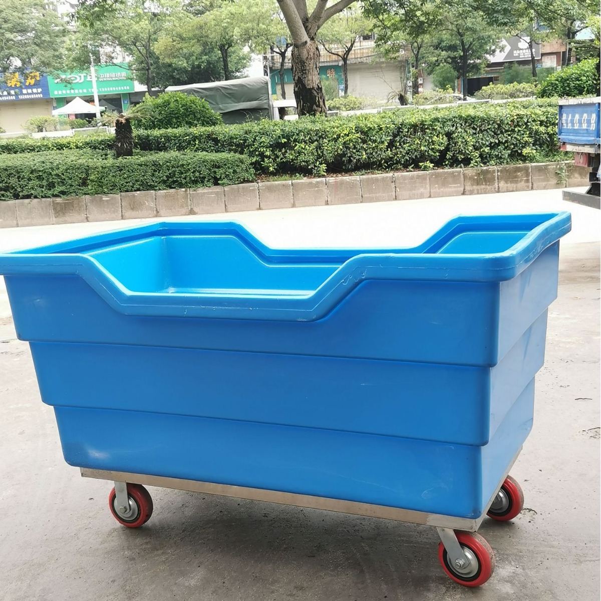 医院酒店通用易周转塑胶布草车/现货批发加厚耐撞牛筋桶落布车