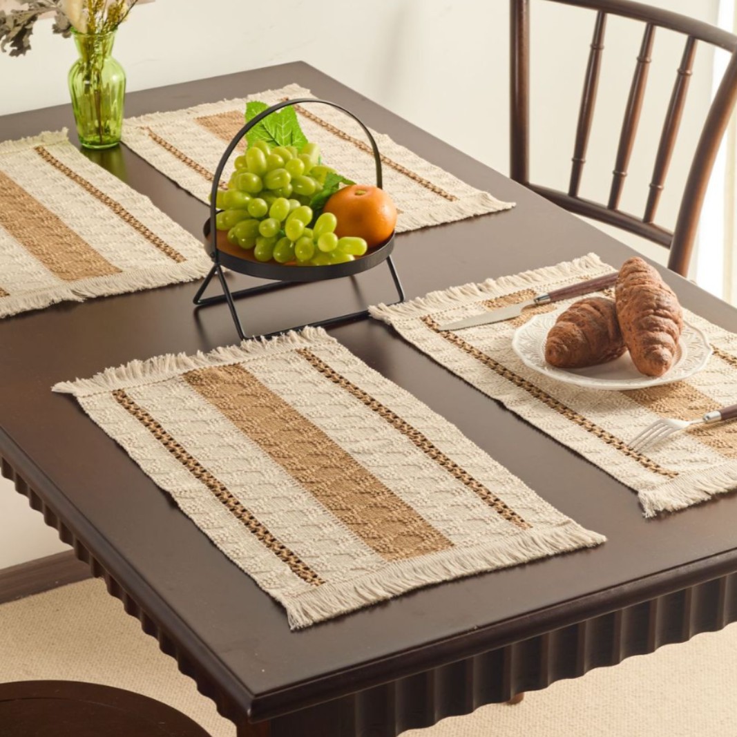 Yi qiyun cuerda de cáñamo placemat vacaciones vajilla estera tejida color a juego rayas borla tazón estera suministro directo de fábrica