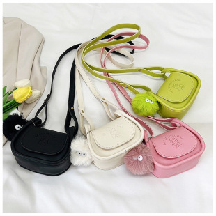 2022 East New Mini Small Bag Women's Shoulder Crossbody Bag Popular Fashion Mini Foreign Style Red Bag Headphone Bag