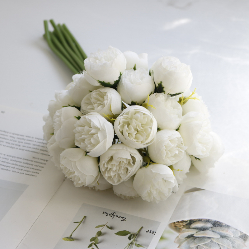 シミュレーション27頭の茶薔薇の花束牡丹の花は、偽の花の結婚式場の手を花の束の家の装飾の撮影道具をすくった|undefined