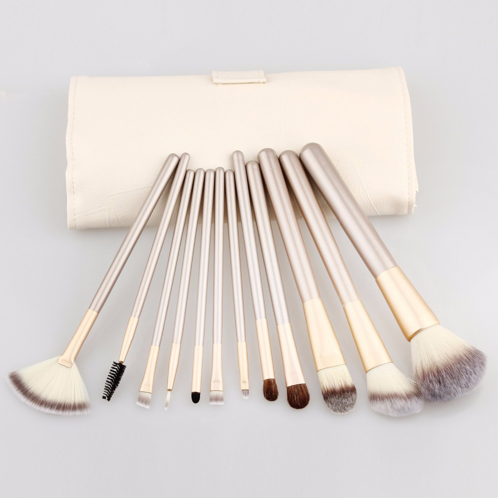 Simple Style Artificial Fiber Wooden Handle Makeup Brushes 1 Set display picture 2