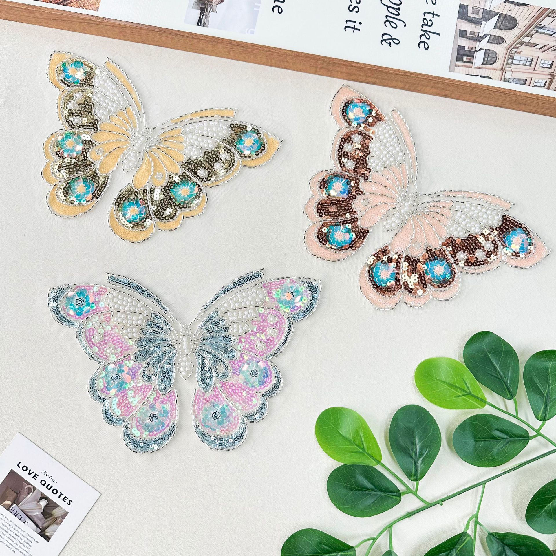Spot al por mayor decoración de lentejuelas de color mágico pegatinas de tela de mariposa vestidos para niños camisas de vestir pegatinas decorativas en el pecho y la espalda image 5