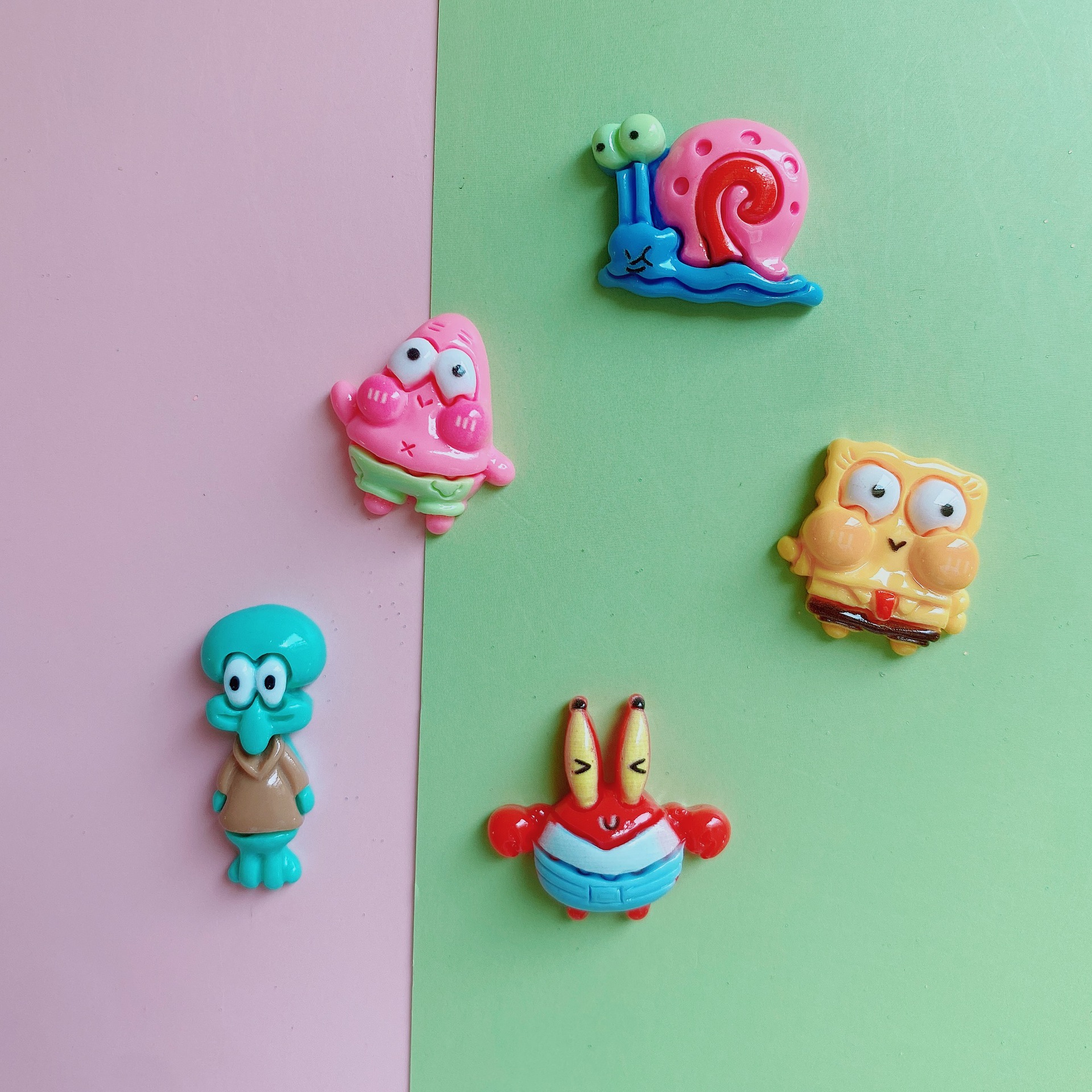 Glossy Spongebob Cartoon Resin Accessories DIY Cream Glue Mobile Phone Case Water Cup Kidsren's Hairpin Headdress Material
