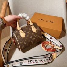 ���Q�¿����^��miniС���μ�б����ϻ��������ʿ�D�r��Ů�����l