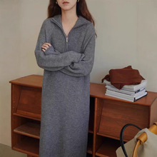 韩系慵懒风半拉链翻领针织连衣裙女秋冬新款宽松气质长款毛衣裙女