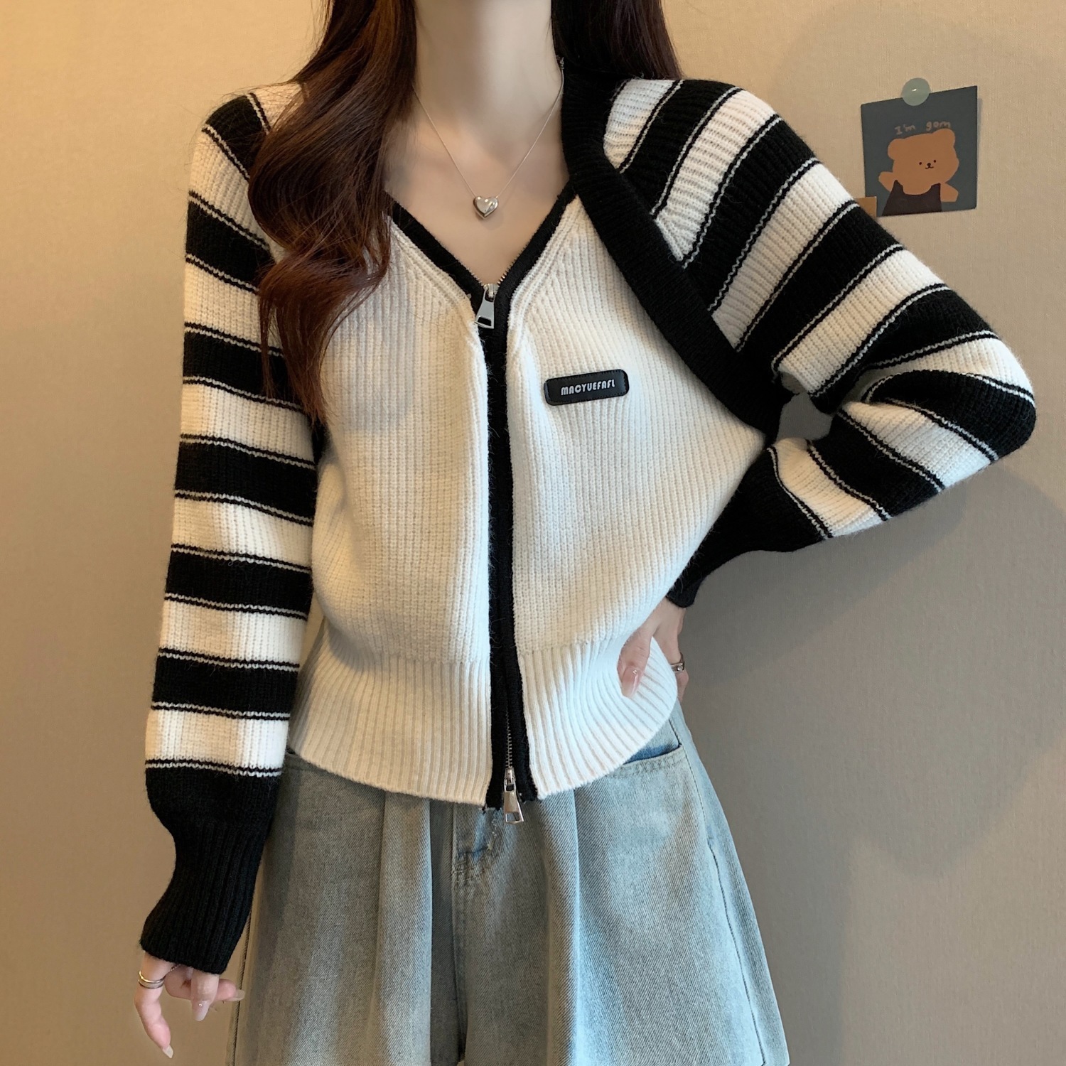 Autumn design fashionable knitted cardigan with zipper