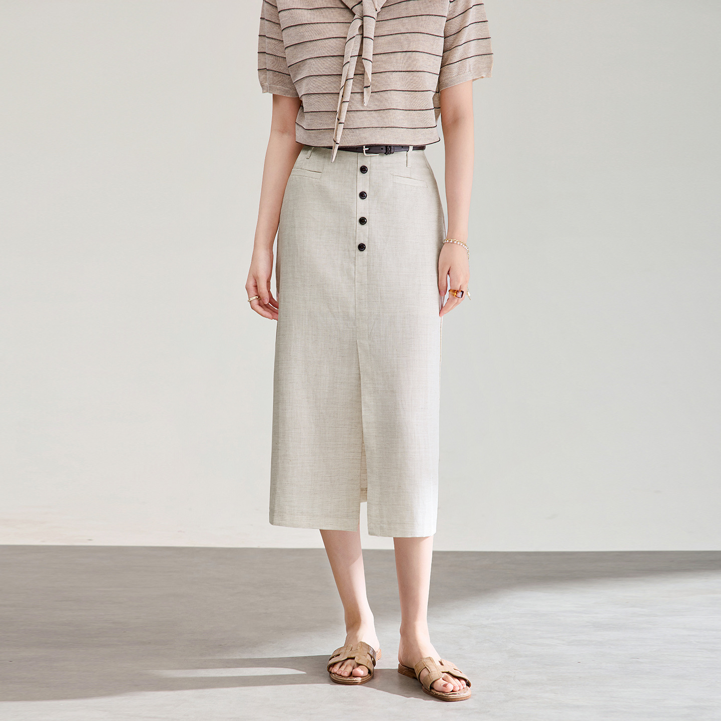 Chân váy xếp ly nữ xòe chất liệu tencel linen thoáng mát — Màu gai dầu thô