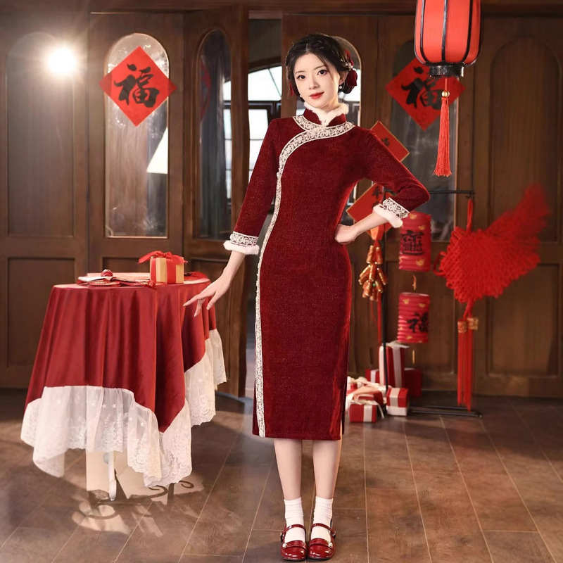 New Chinese-Style Dress for Women, 2024 Winter, Slimming, Elegant, National Style, Fresh and Modern Improved Cheongsam Dress