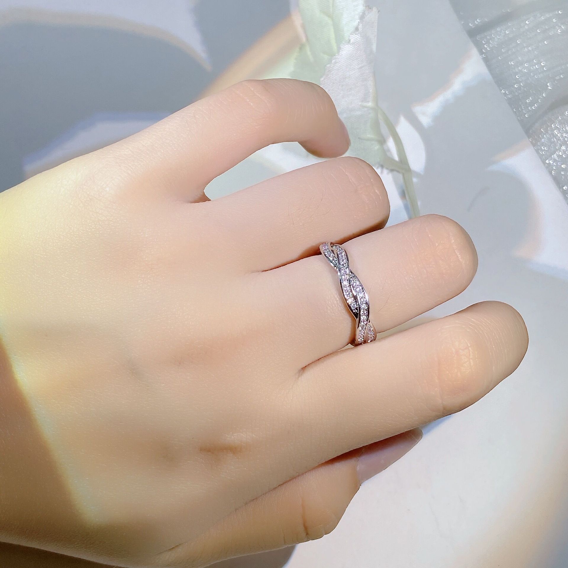 Exquisite Micro-Inlaid Ring for Women, Twist Cross Design, Fashionable and Unique Index Finger Ring, Light Luxury, Simple Full Zirconia Open Ring