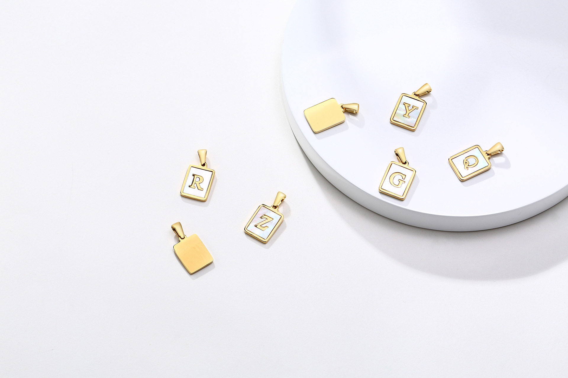 1 Piece Quantity Daily Occasion 304 Stainless Steel Material Wholesale Jewelry Elegant Simple Style Letter 304 Stainless Steel Shell Gold Plated Plating Inlay