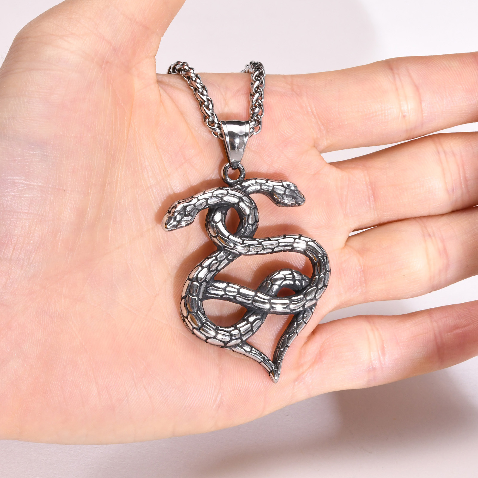 Fashion Snake Titanium Steel Pendant Necklace Plating Stainless Steel Necklaces display picture 3