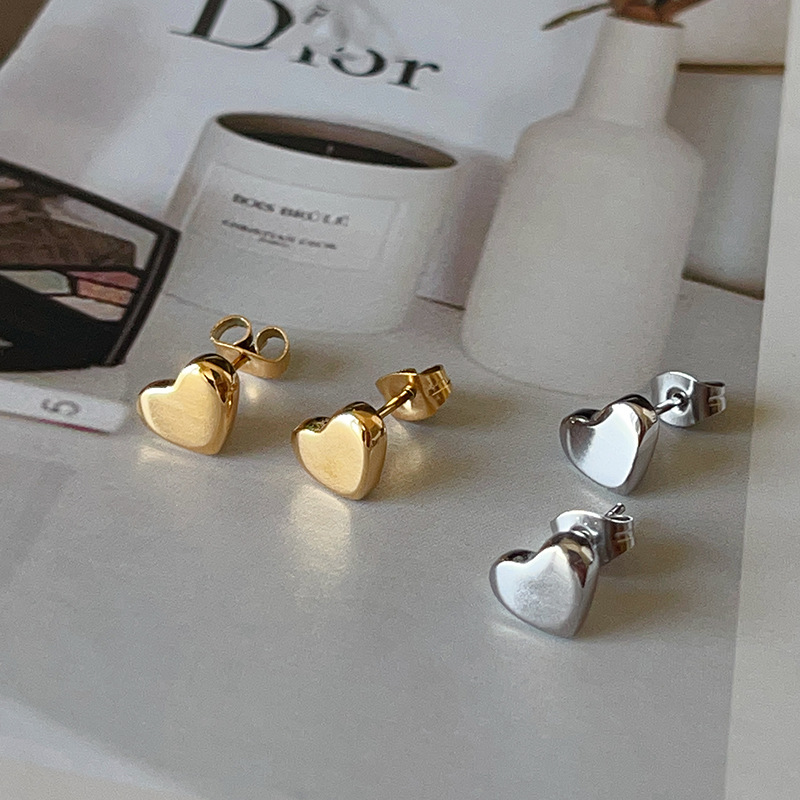 4g Weight Stainless Steel Ear Needle Material 18K Gold Plated Plating Material Ear Studs Classification 1 Pair Quantity Daily, Street Occasion Titanium Steel Material Heart Shape Pattern Women's Gender Simple Style Style 1 Pair Simple Style Heart Shape Titanium Steel 18K Gold Plated Ear Studs 4