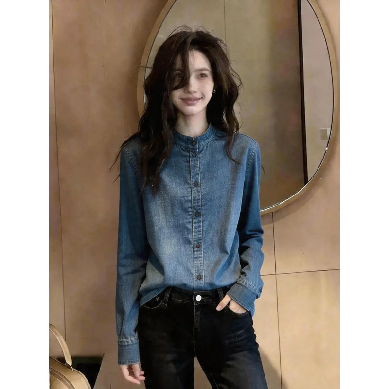 Super stylish and fashionable blue denim shirt for women, long-sleeved, commuter style, versatile and elegant top, unique and niche design, 2026 Super stylish and fashionable blue denim shirt for women, long-sleeved, commuter style, versatile and elegant top, unique and niche design, 2026