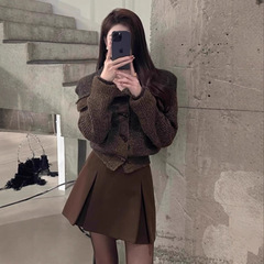 2025秋冬新款秋装毛衣外套女高级气质别致女装上衣牛角扣针织开衫