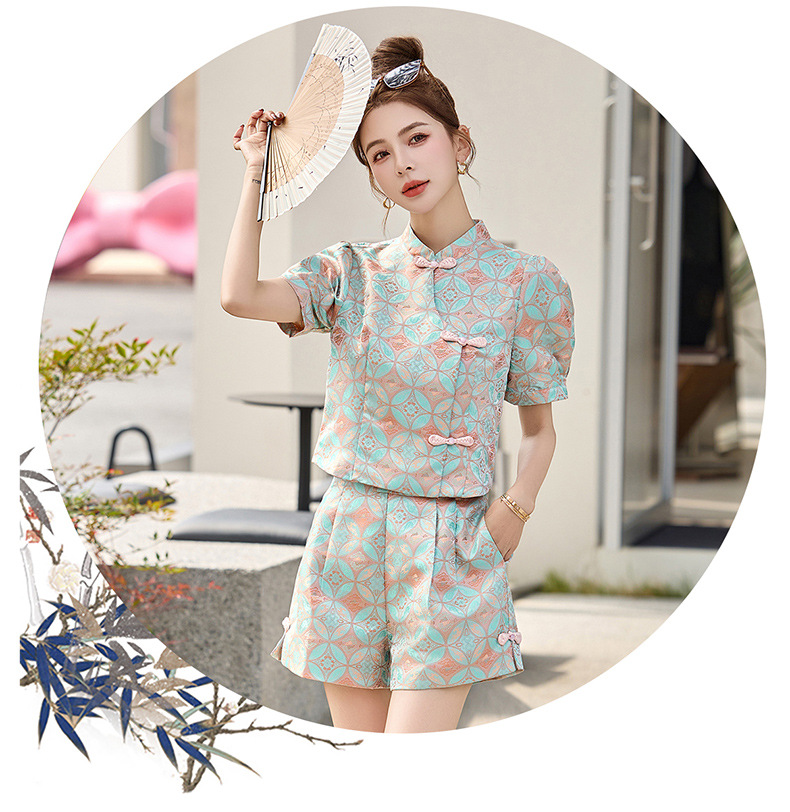 Bộ quần áo nữ mùa hè 2025 áo khoác jacquard quần short hai mảnh phong cách tân cổ điển — Màu xanh lục nhạt, Màu xanh lam, Màu đỏ chi tiết 3