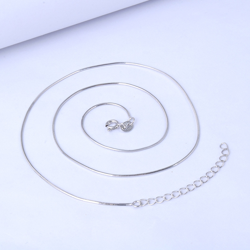 S925 collar de plata esterlina de los hombres colgante-cadena libre cadena desnuda fina cadena de hueso de serpiente Cadena de clavícula accesorios de cadena plana apilada del todo partido de las mujeres