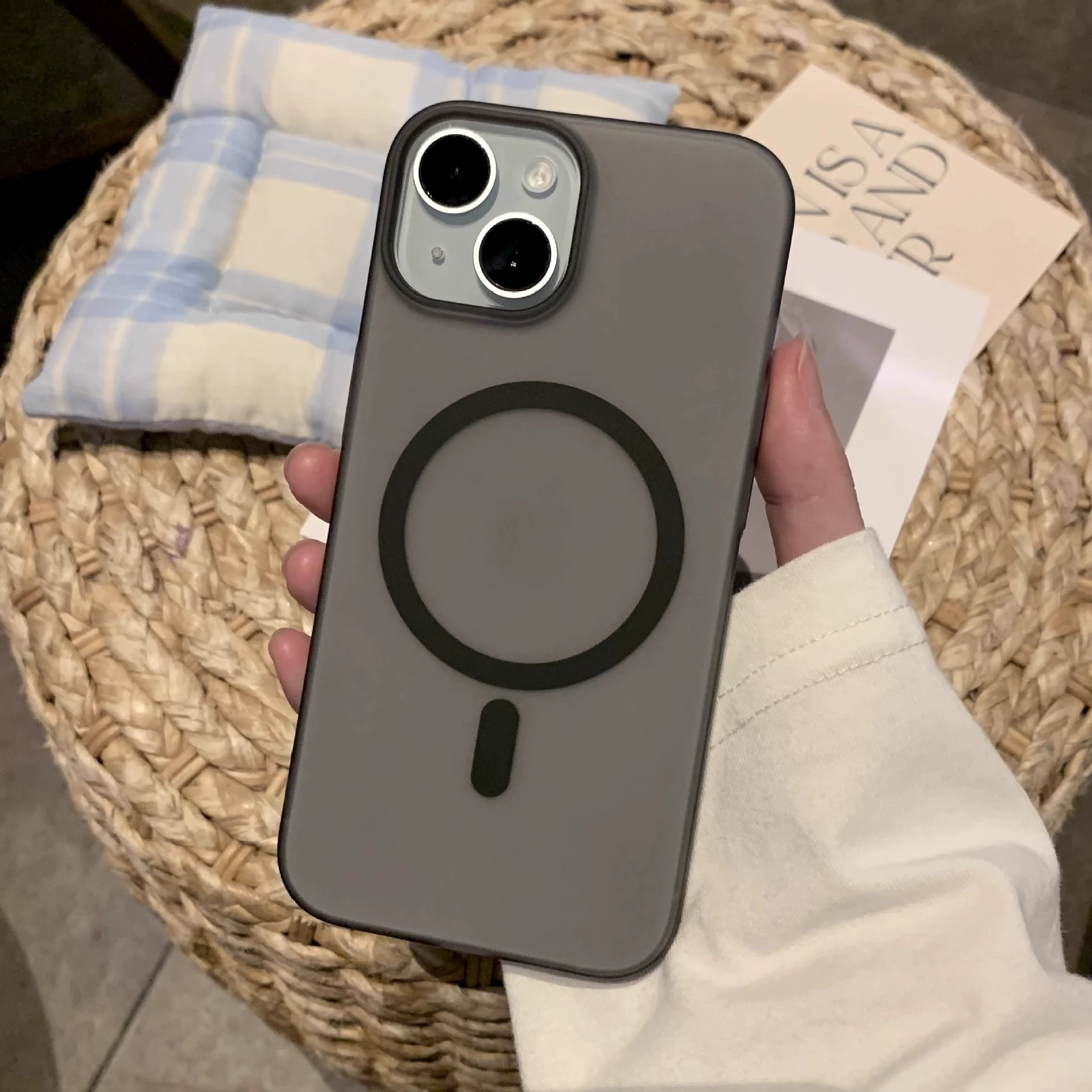 Соверси с ультратонким корпусом совместимо с iPhone 16, матовый чехол для iPhone 16 Pro, защитный чехол, fall protection
