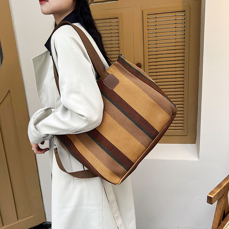Bolso de lona bolso tote a rayas 2023 nuevo bolso de mujer bolso de mensajero de color dulce japonés de gran capacidad