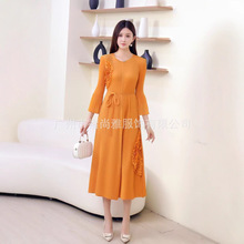 厂家直供2025秋季新款立体花v领收腰系带气质显瘦女装褶皱连衣裙