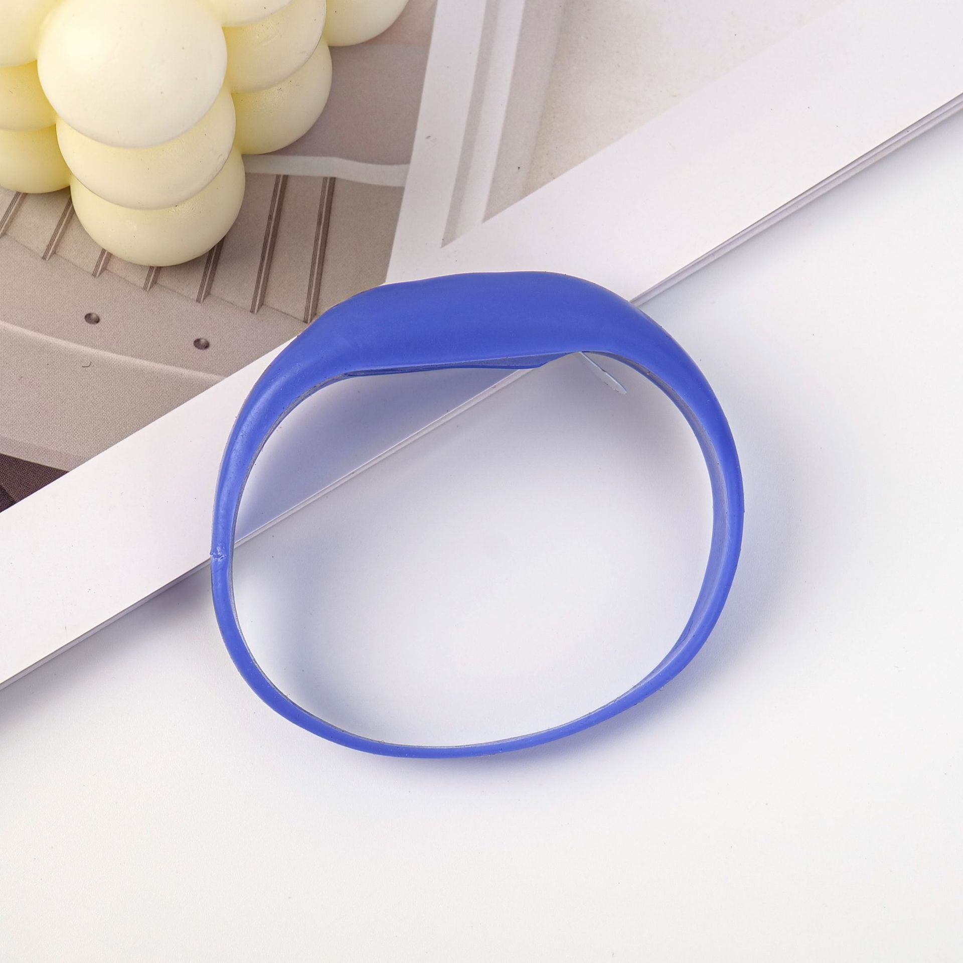 TPE pegamento blando no silicona led pulsera luminosa de tres funciones 6 colores control de voz botón de regalo brazalete luminoso de concierto