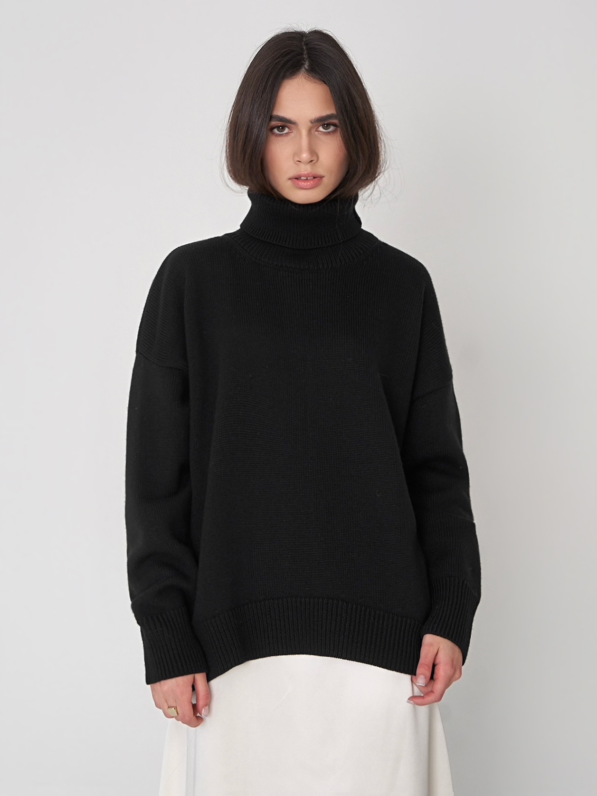 Suéter de cuello alto de color liso transfronterizo 2025, estilo europeo y americano, de punto holgado para otoño e invierno, tipo pullover Ins Amazon, estilo holgado para mujer.