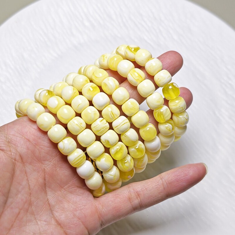Second-Generation Beeswax White Flower Wax Old-Style Bead Single-Circle Bracelet, Tiger Skin Pattern, Porcelain White, White with Yellow Twist, Old-Style Bead Bracelet Second-Generation Beeswax White Flower Wax Old-Style Bead Single-Circle Bracelet, Tiger Skin Pattern, Porcelain White, White with Yellow Twist, Old-Style Bead Bracelet