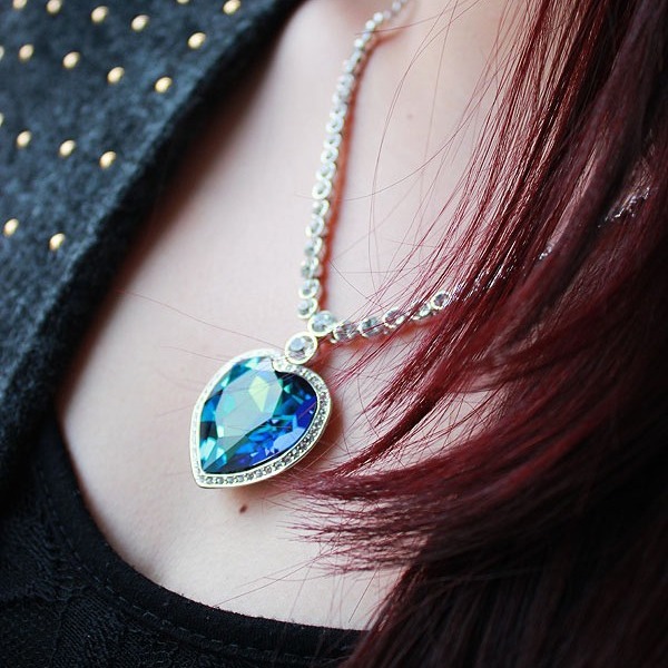 ŷ��ʱ����ɫ���亣��֮������Ů  �µ���ˮ�����ε�׹ 400705