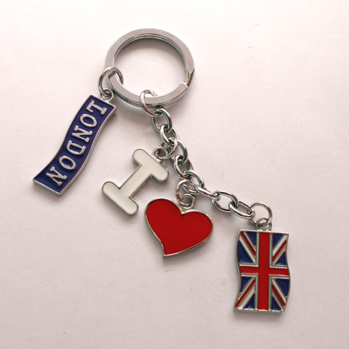 Creative Keychain British Souvenir Keychain Red Phone Booth Big Ben Pendant Bus Mailbox Keychain