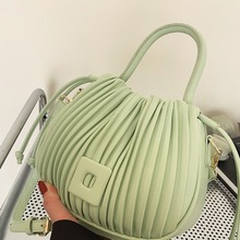 Ů��С���OӋ�����¿�r�д��ľW�t����������ٴ�μ�б���Ů��