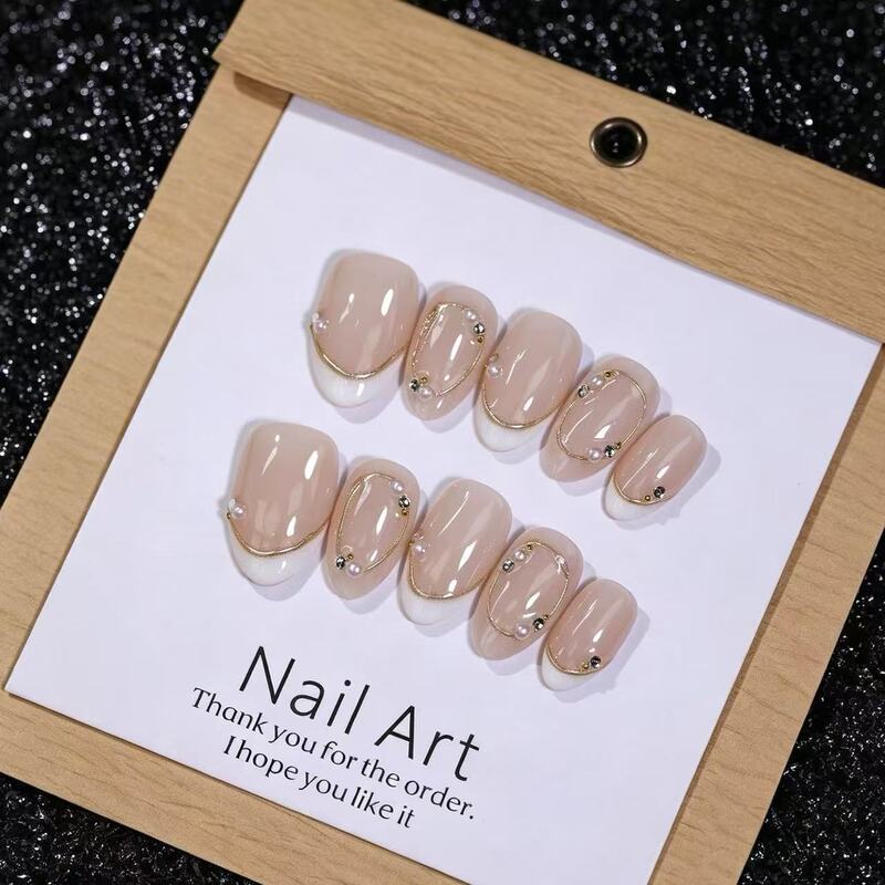 Cross-border hot-selling almond-shaped handmade press-on nails, fashionable gold texture, gentle and elegant, high-end
