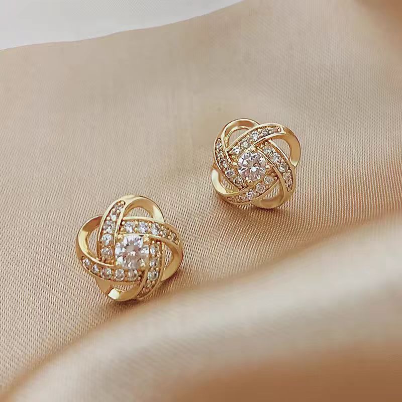 small design earrings