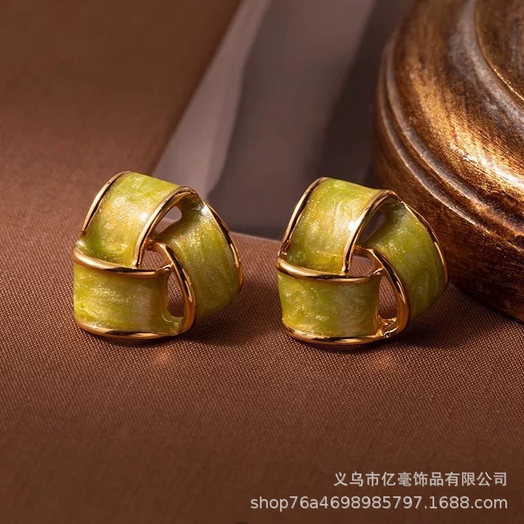 おしゃれで上品な釉薬仕上げの925シルバーピアス、シンプルで個性的なレディース向け、小さくてレトロな軽贅沢イヤリング、幾何学模様|undefined